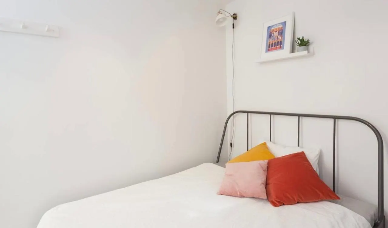 Modern&Comfy Apartment Close to Ramblas Barcelona